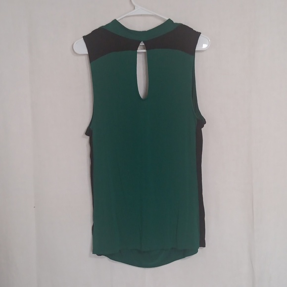 Bisou Bisou Emerald Green Cowl Neck Sleeveless Blouse Size Large - Picture 5 of 5